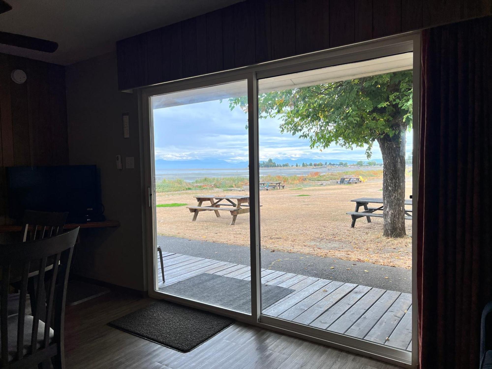 Sea Edge Motel Parksville Eksteriør bilde